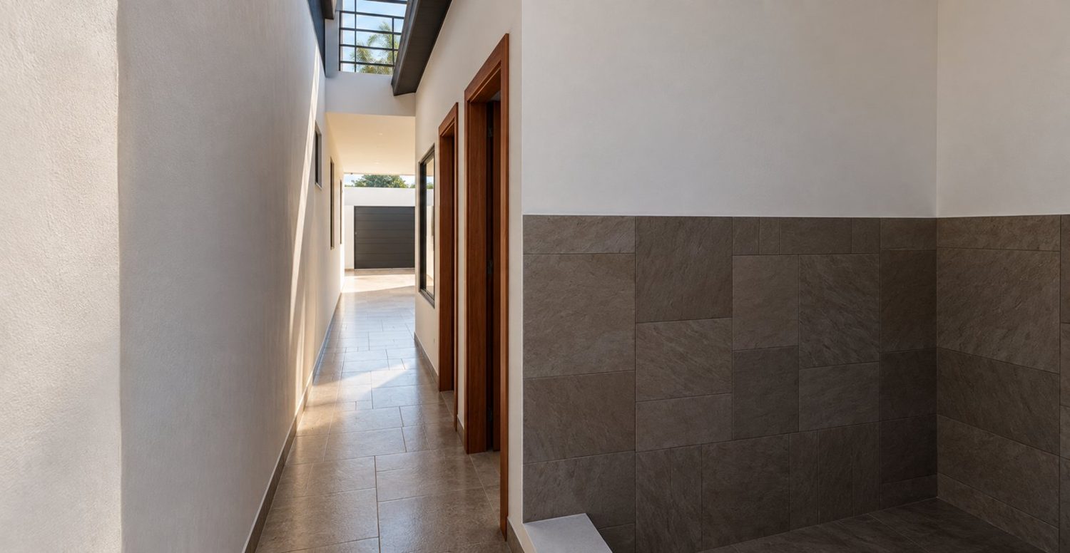 Hall d’entrée, toilette visiteur et buanderie